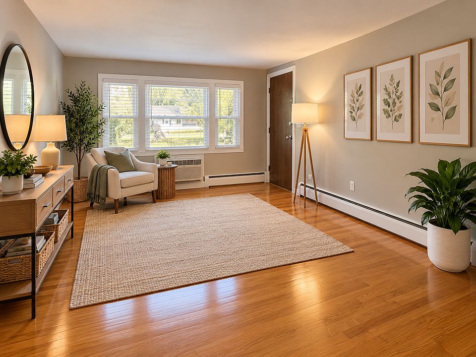 1st image of 122 W Main St APT 11