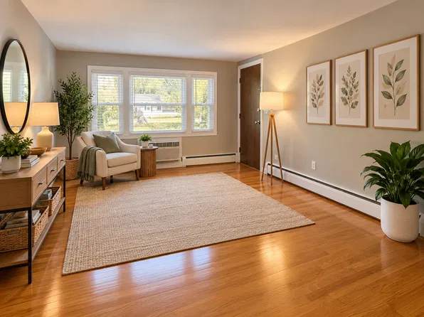 122-124 West Main Street LLC., 122 W Main St APT 5, Georgetown, MA 01833