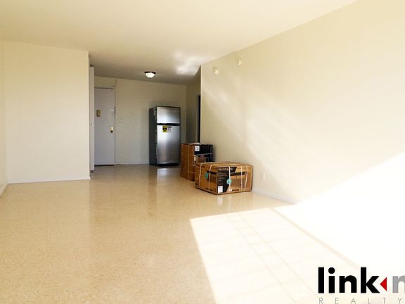 4th image of 40 E Sidney Ave APT 10F