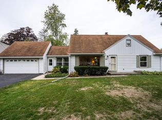 8127 N 38th St, Brown Deer, WI 53209
