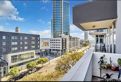 206 Park Blvd #608 Photo 1