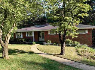 942 Hughes Dr, Saint Albans, WV 25177