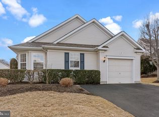 8 Bluebonnet Rd, Langhorne, PA 19047