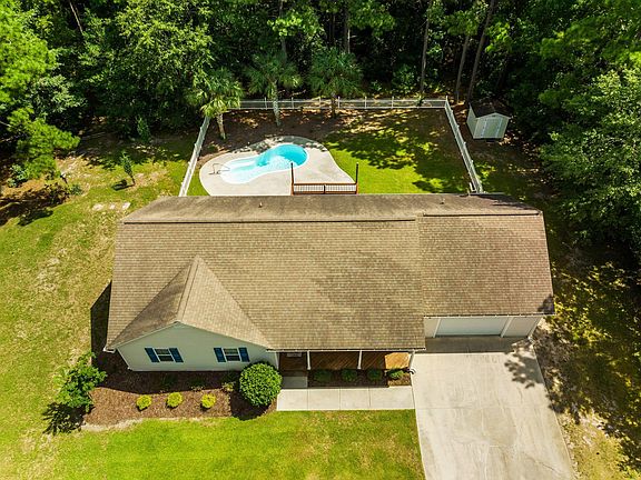 3rd image of 105 Brigantine Ct