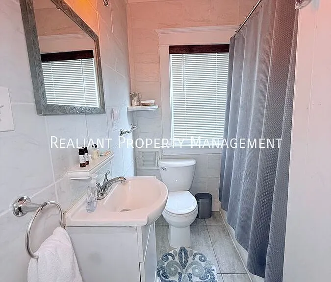 1610 Clarewood Ave — Photo 17