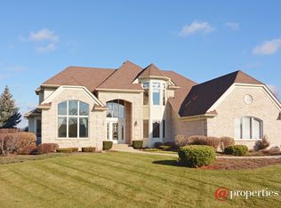 6 Reed Ct, Hawthorn Woods, IL 60047