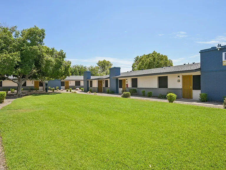 Connect on University Apartments — Photo 42