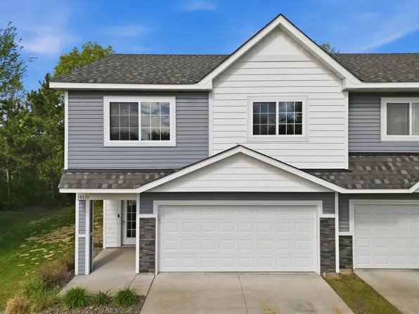 39571 Oak Park Trl, North Branch, MN 55056