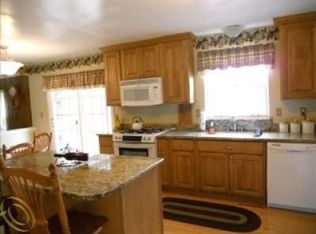 855 Del Sher Dr, Brighton, MI
