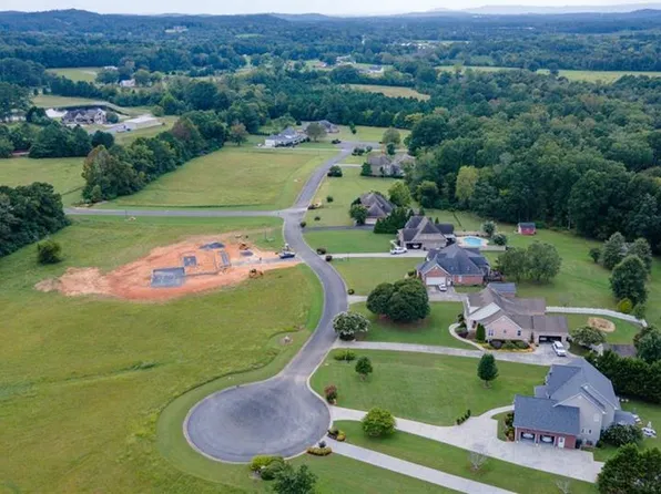 100 Aspen Dr NE #100, Calhoun, GA 30701