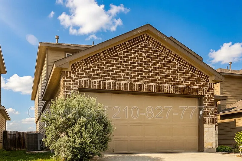 4 bed, 3.0 bath, 2473 sqft, $1,947 — Photo 2