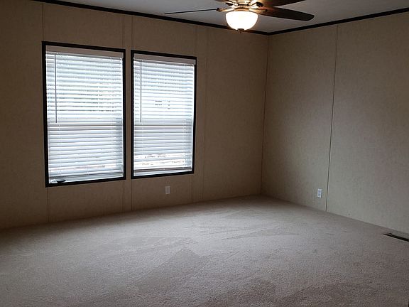 5th image of 11055-B Deerfoot Ln