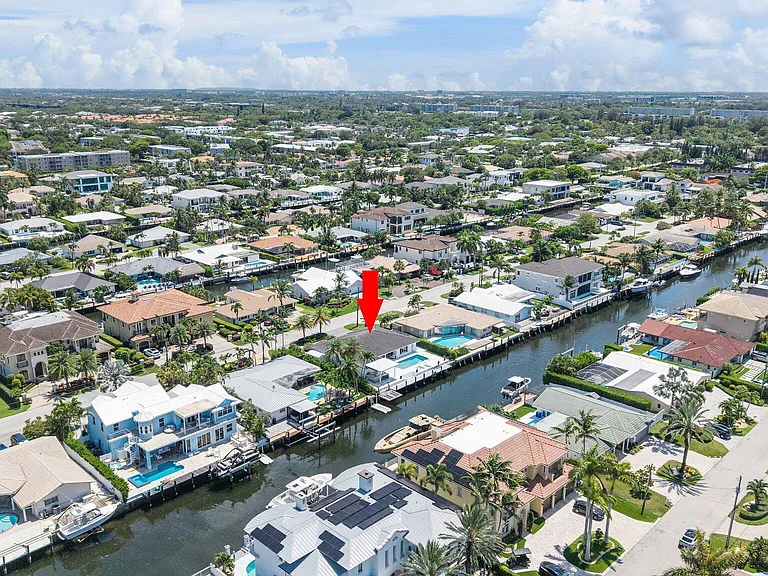 831 Dover St — Photo 21