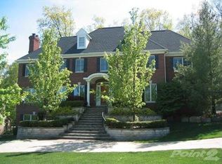 1613 Scenic Hollow Dr, Rochester Hills, MI