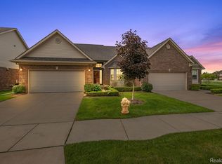 20870 Belclare Dr, Macomb, MI 48044