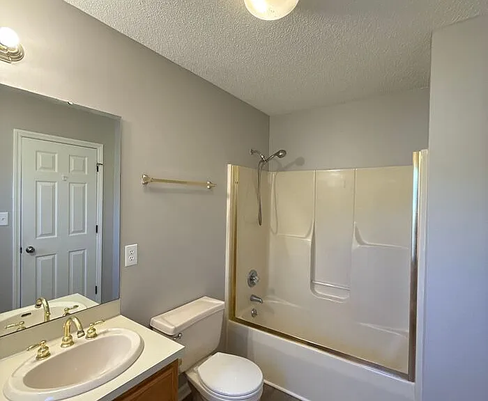 3211 Karen Ln — Photo 12