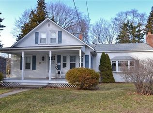 14 Fountain Ave, Barrington, RI 02806