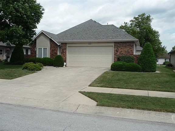 2nd image of 1222 Langley Pass
