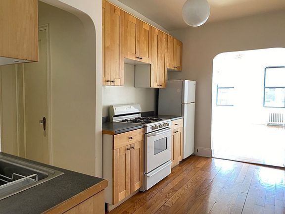 3rd image of 85 E 7th St #6F