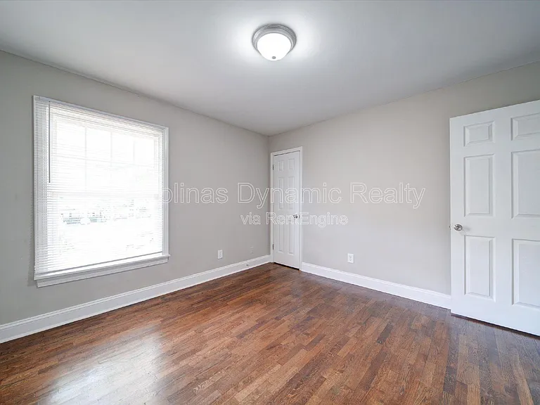 321 S Gardner Ave #6 — Photo 32