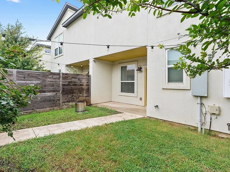 8809A Whitter Dr — Photo 25