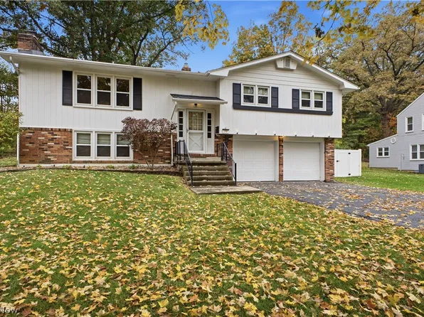70 N Hillside Rd, Canfield, OH 44406