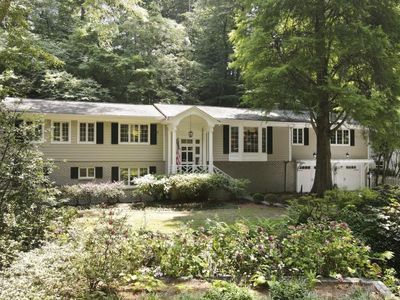 2863 Mornington Dr NW, Atlanta, GA, 30327