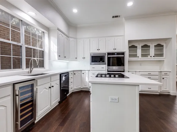 17101 Vista Tree Cir, Dallas, TX 75248