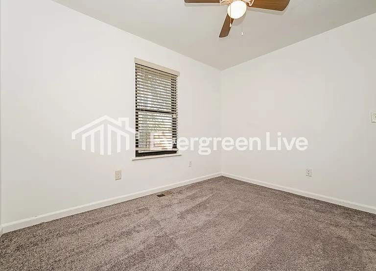 165 Thurman St — Photo 3