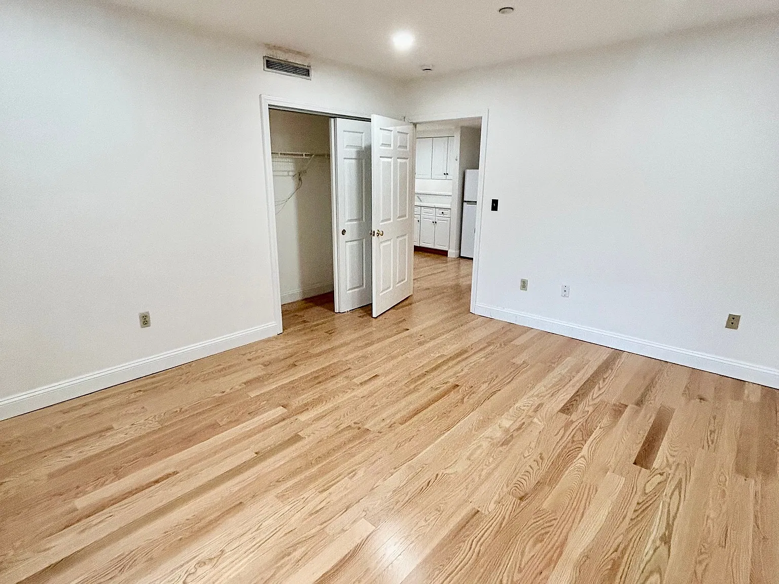 1 bed, $2,550 — Photo 2