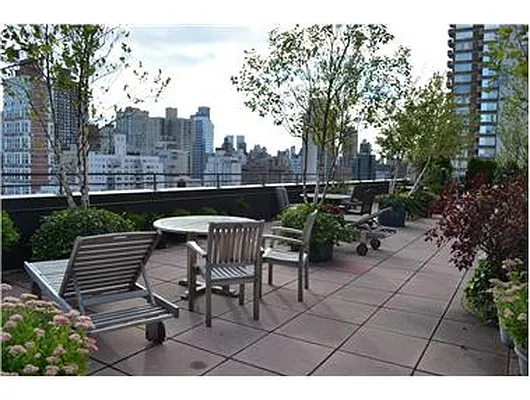 Sold by Douglas Elliman | media 17