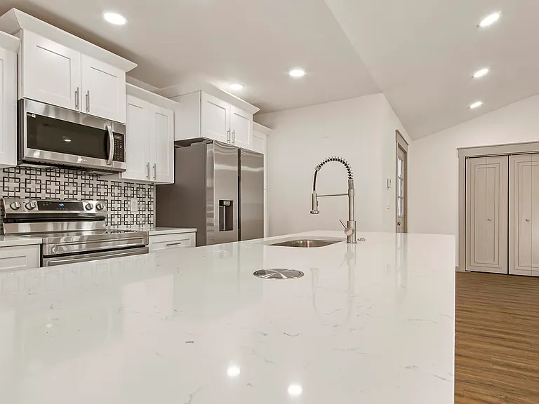 112 N Gayle Ave — Photo 15