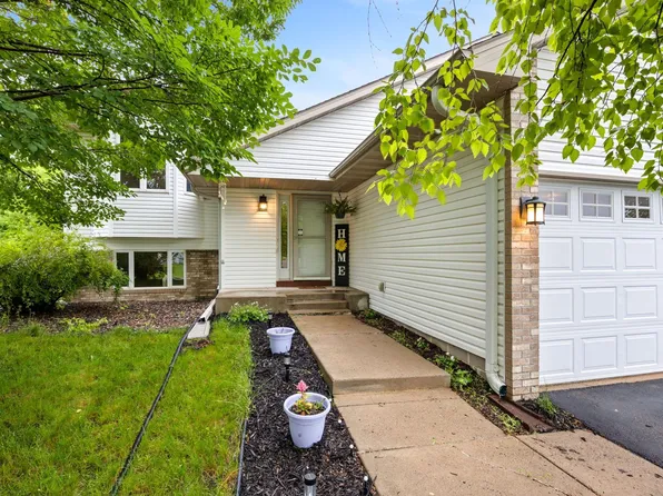 138 Pheasant Ridge Dr, Montrose, MN 55363