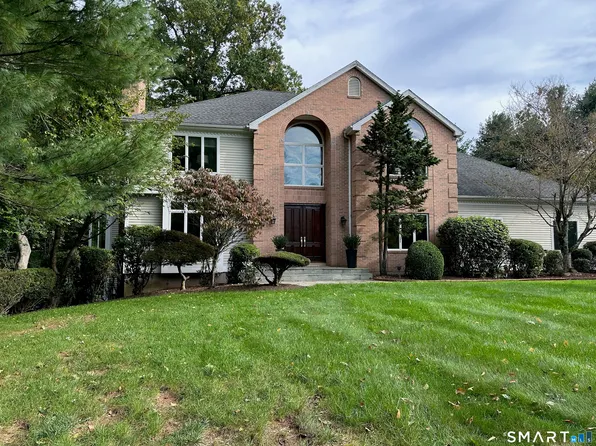 1 Mountaincrest Drive, Cheshire, CT 06410