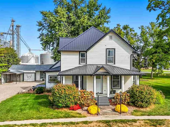 402 E Railroad St, Wayland, IA 52654