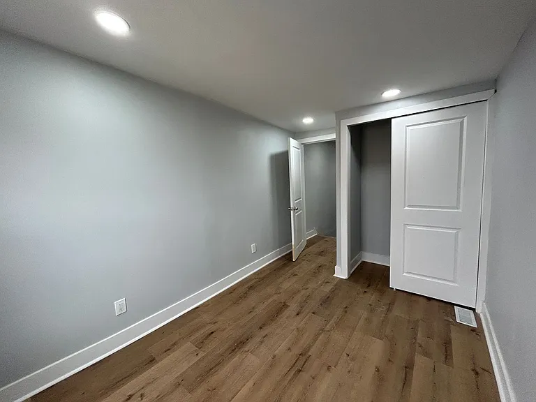 1049 Mercy St — Photo 23
