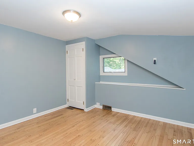211 New Canaan Rd — Photo 19