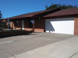 10009 Chantilly Rd NW, Albuquerque, NM 87114