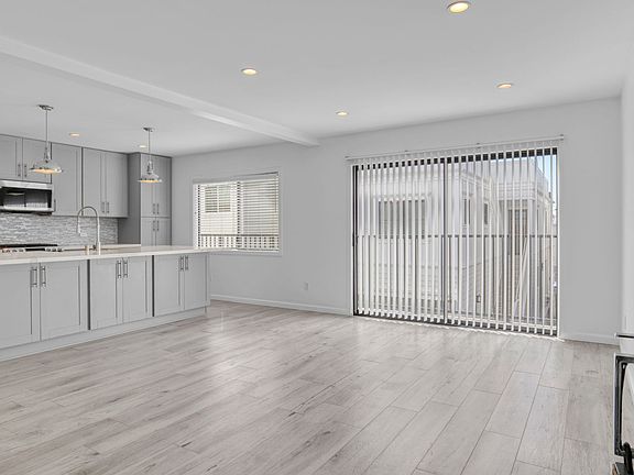 3rd image of 113 Monterey Blvd #119