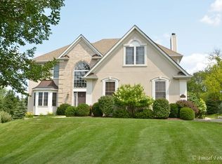 912 Silver Glen Rd, McHenry, IL 60050