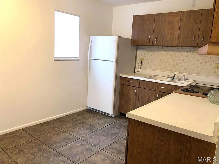 225 S Church St #D — Photo 5