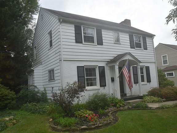2nd image of 211 E Schreyer Pl