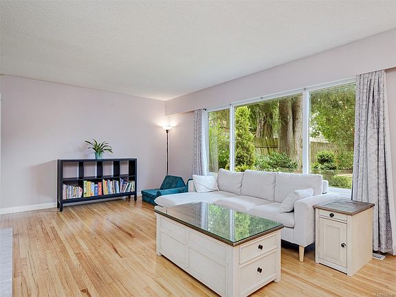 2nd image of 6429 Rodolph Rd