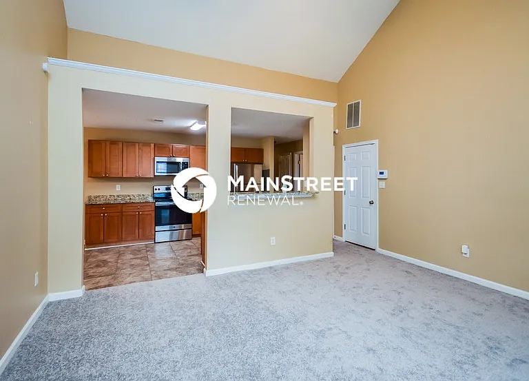 7206 Ravenwood Ln — Photo 3