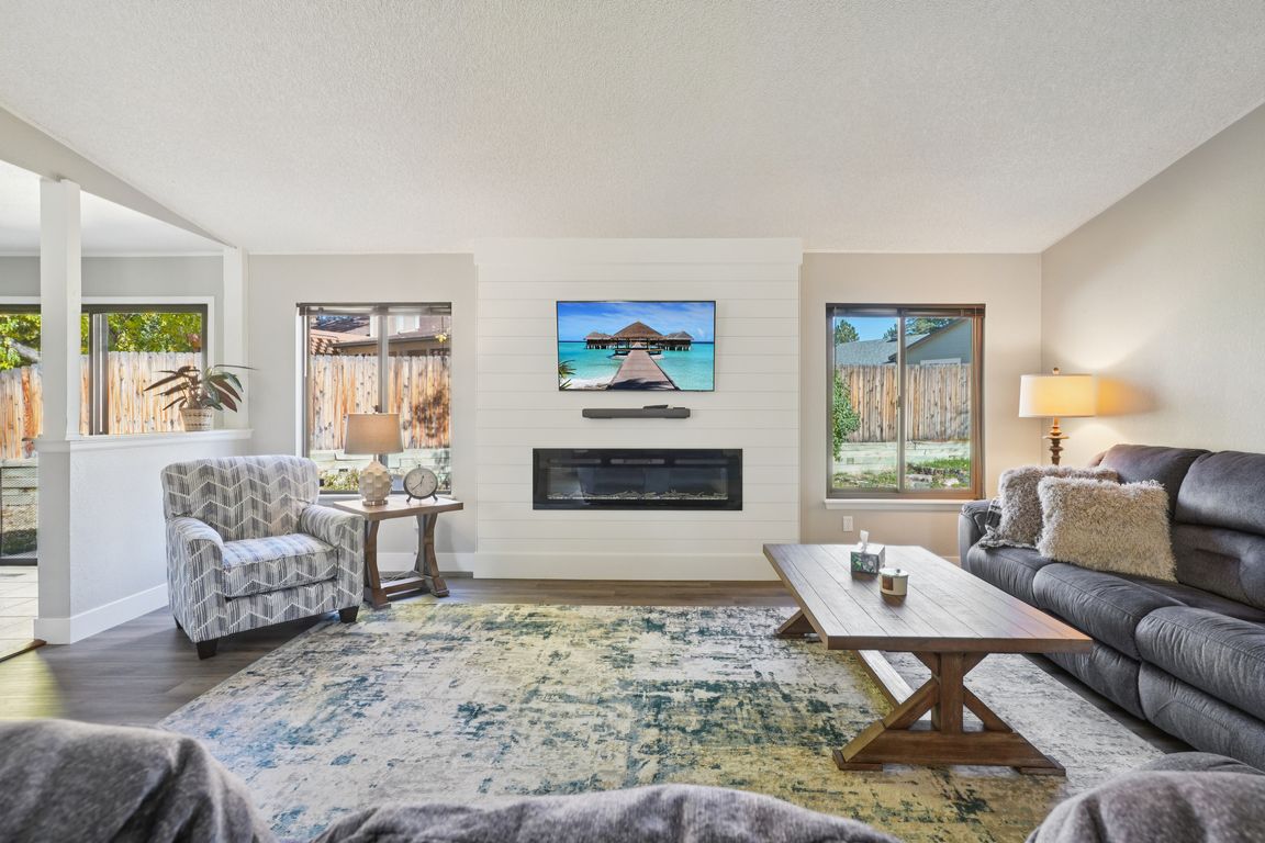 next background image