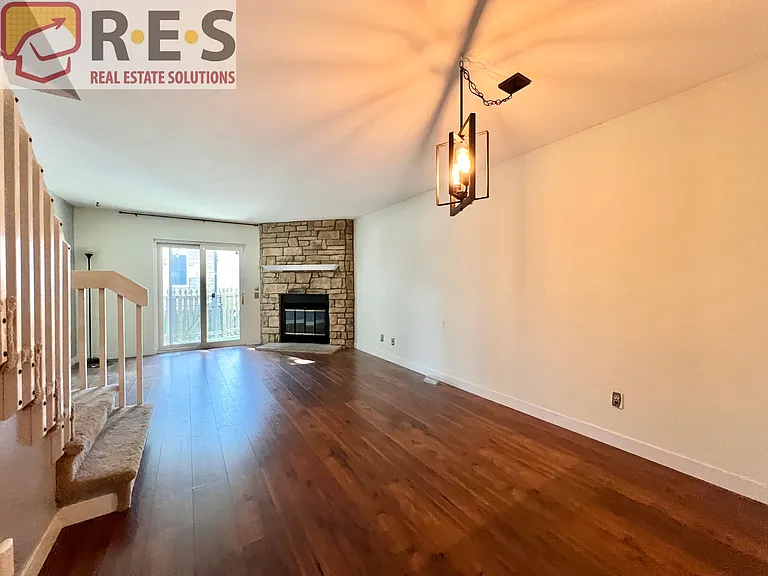 10104 W Dartmouth Ave — Photo 9