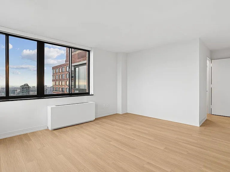 Columbus Pl #S49B — Photo 6