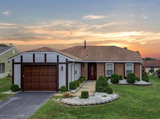 24 Oriel Way, Marlboro, NJ 07746
