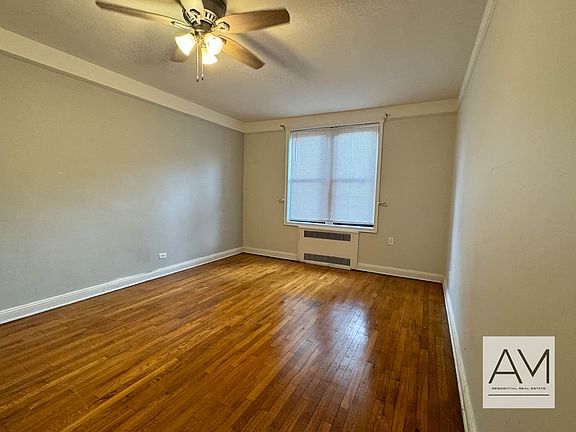 3rd image of 2147 E 17th St #10