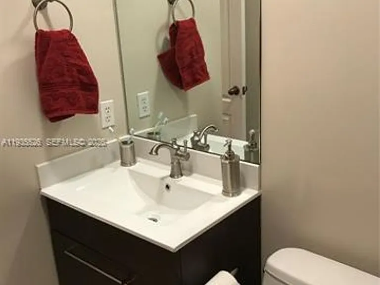 10872 SW 89th St #Townhouse 10872 — Photo 7